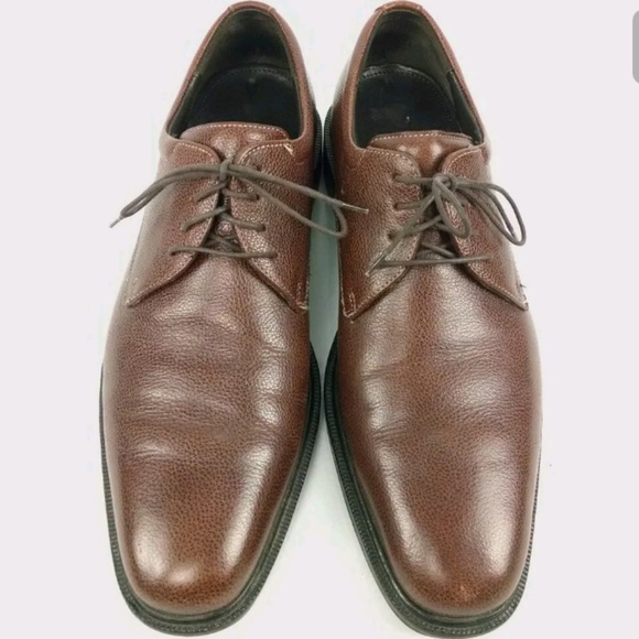 Men's Cole Haan Oxfords - Picture 3 of 7